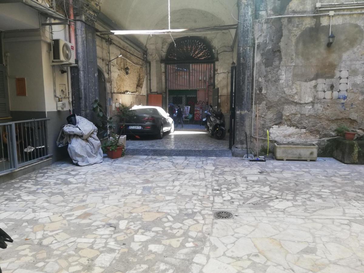 Апартаменти A Napoli Екстер'єр фото